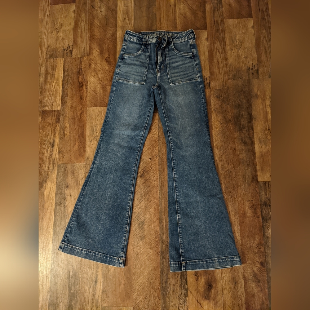 Women's American Eagle Stretch Flare Jean size 4